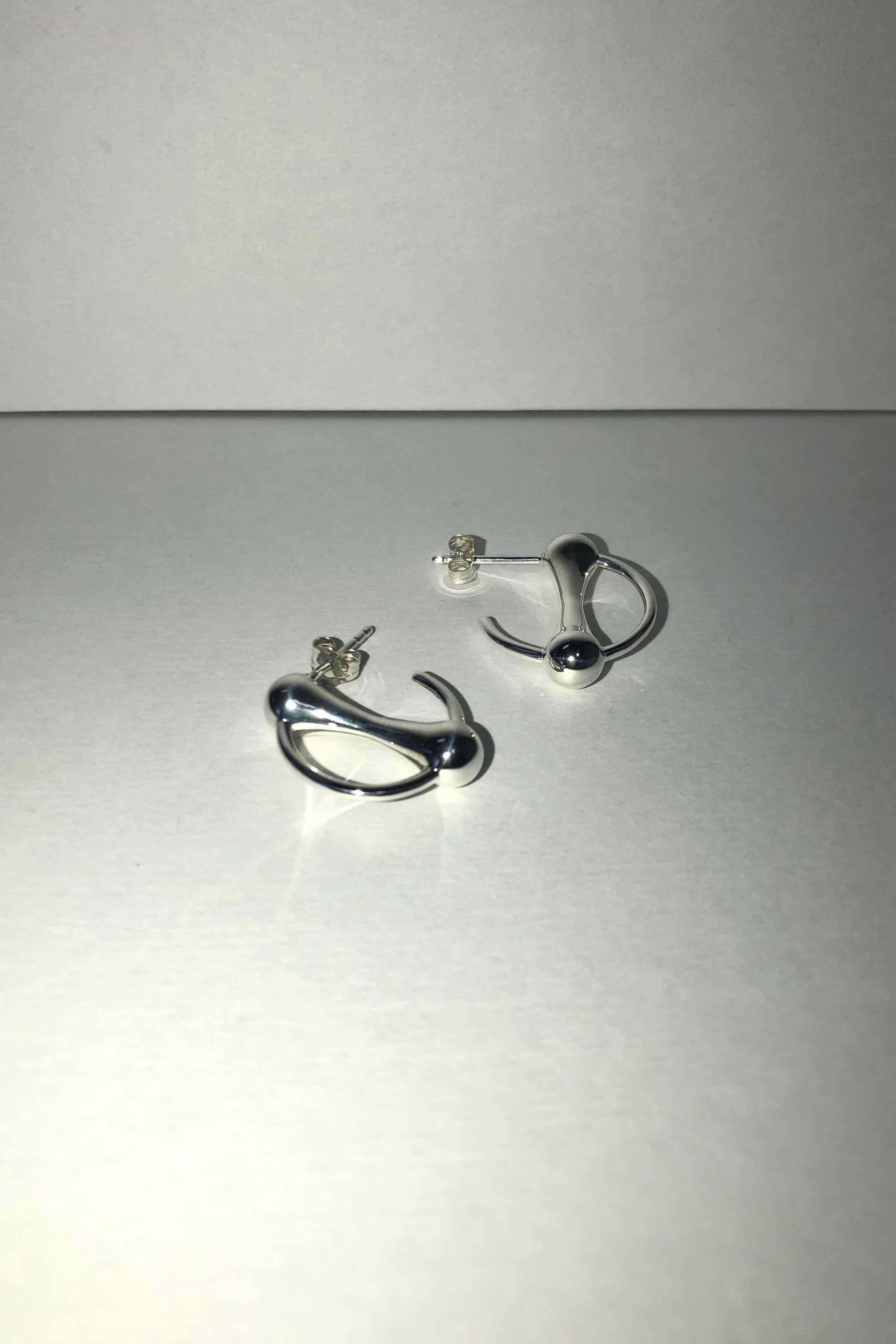 Horizontal pierce