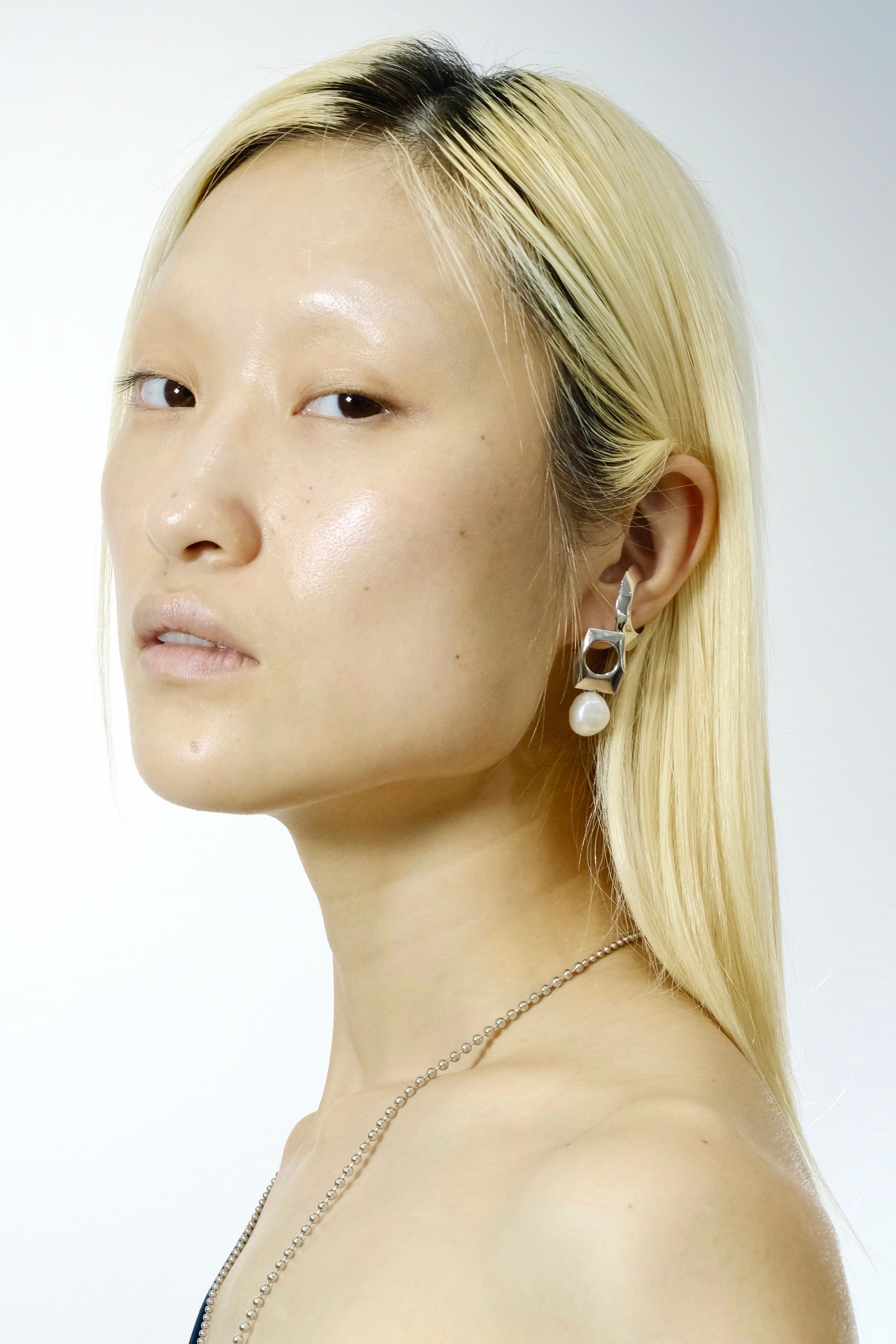 H pearl pierce