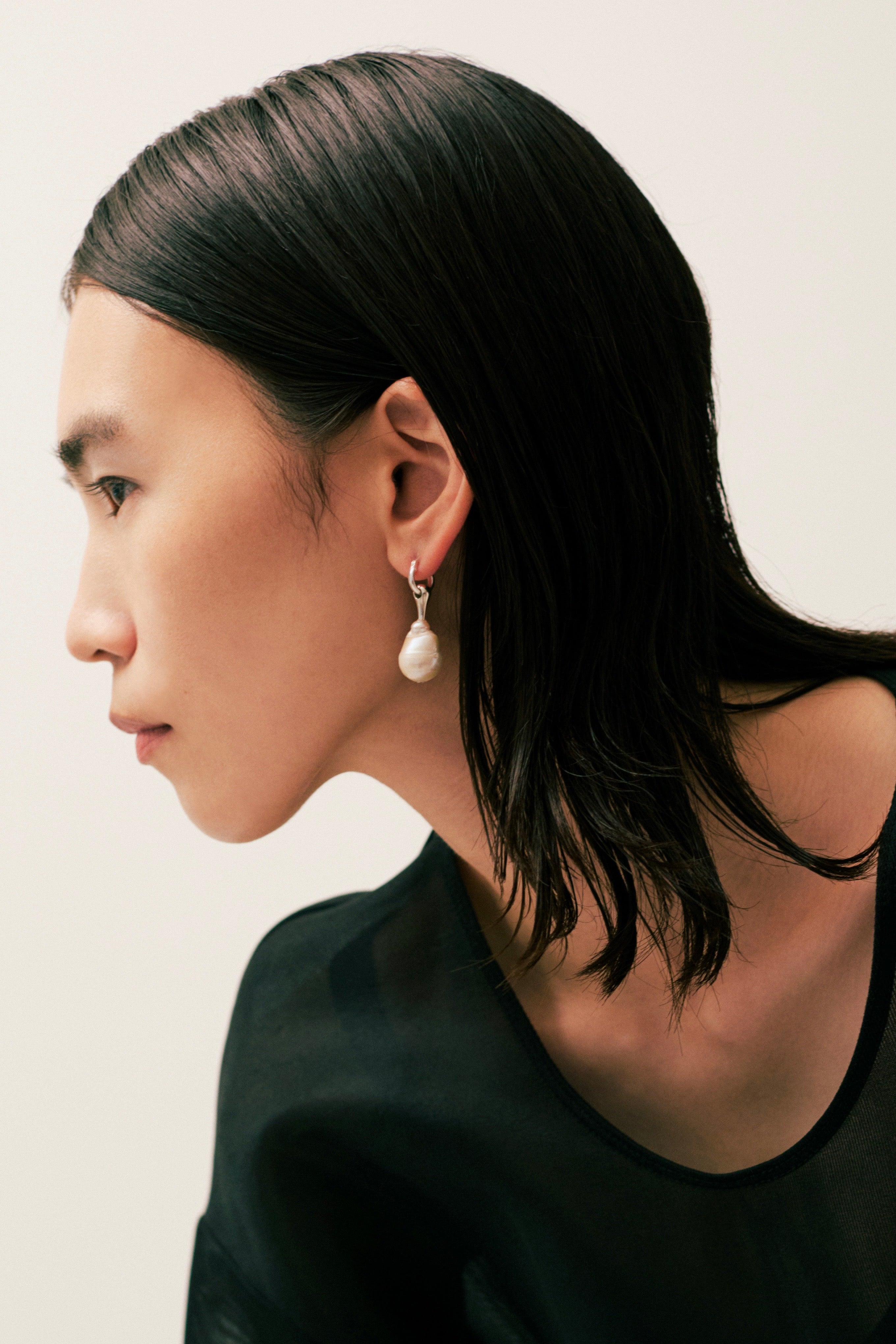 Billow pearl pierce