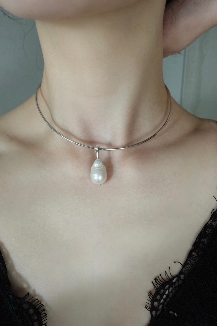 Pearl silver choker