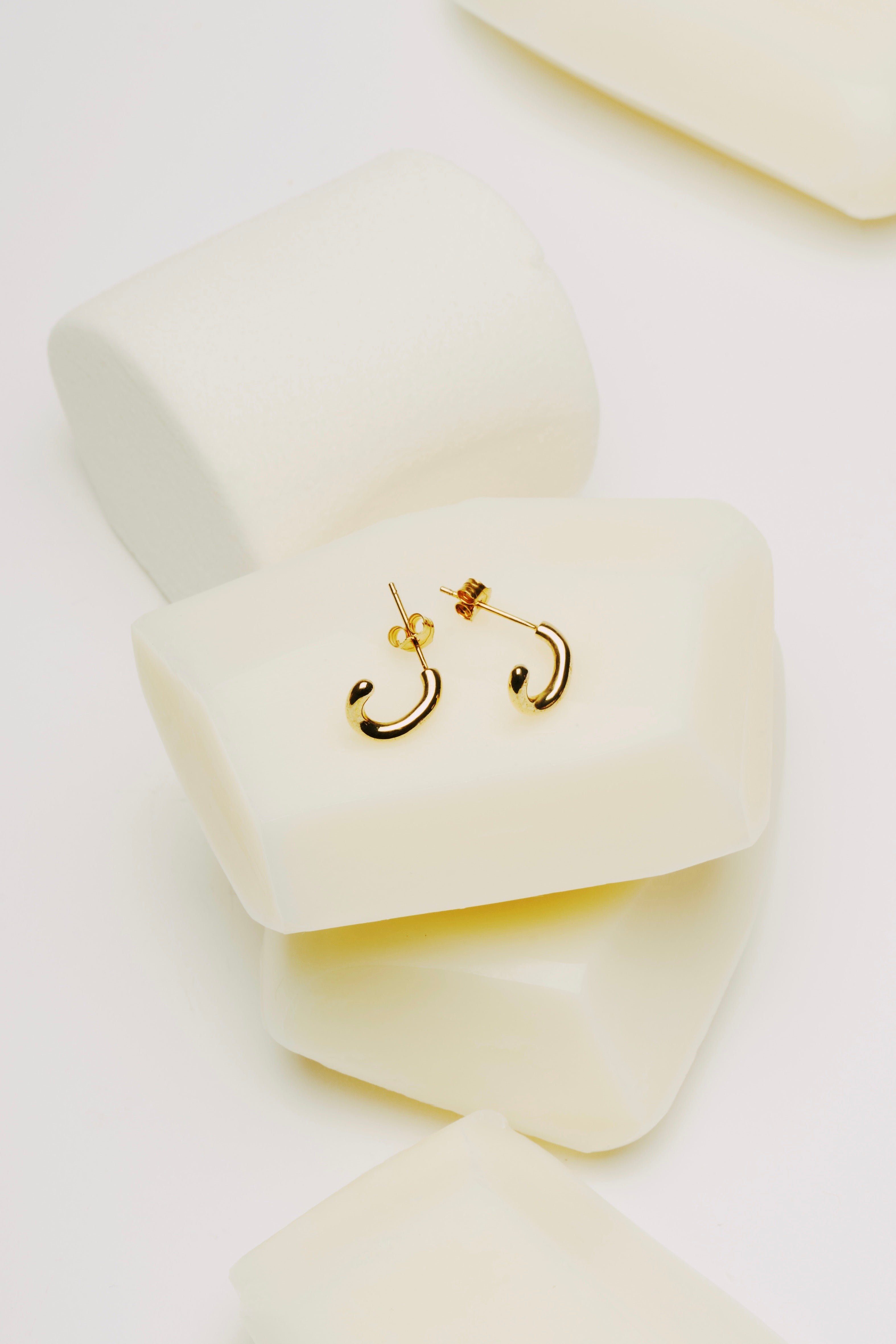 undulation pierce