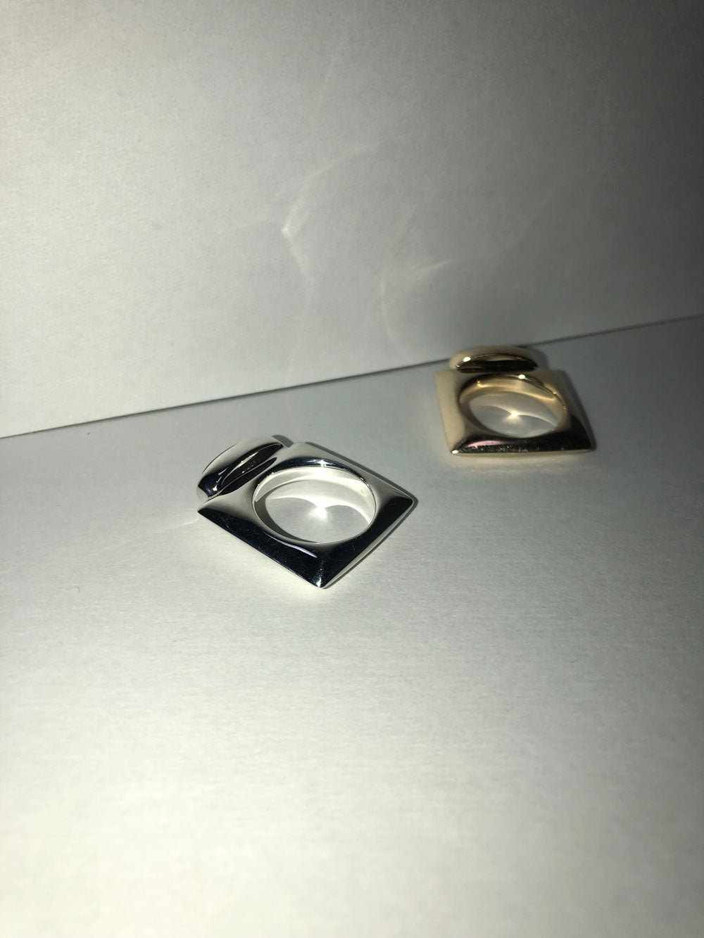 square at stone ring / onyx