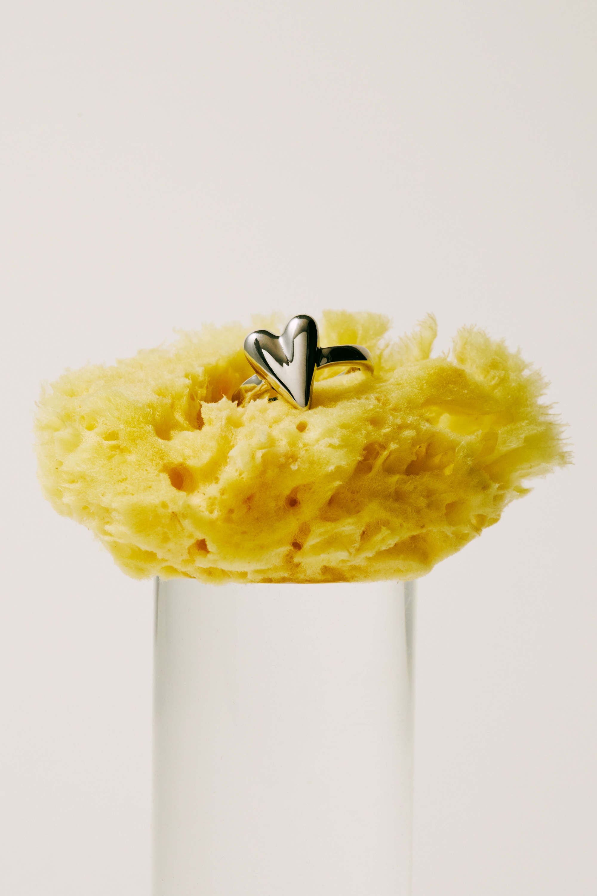 R.heart ring