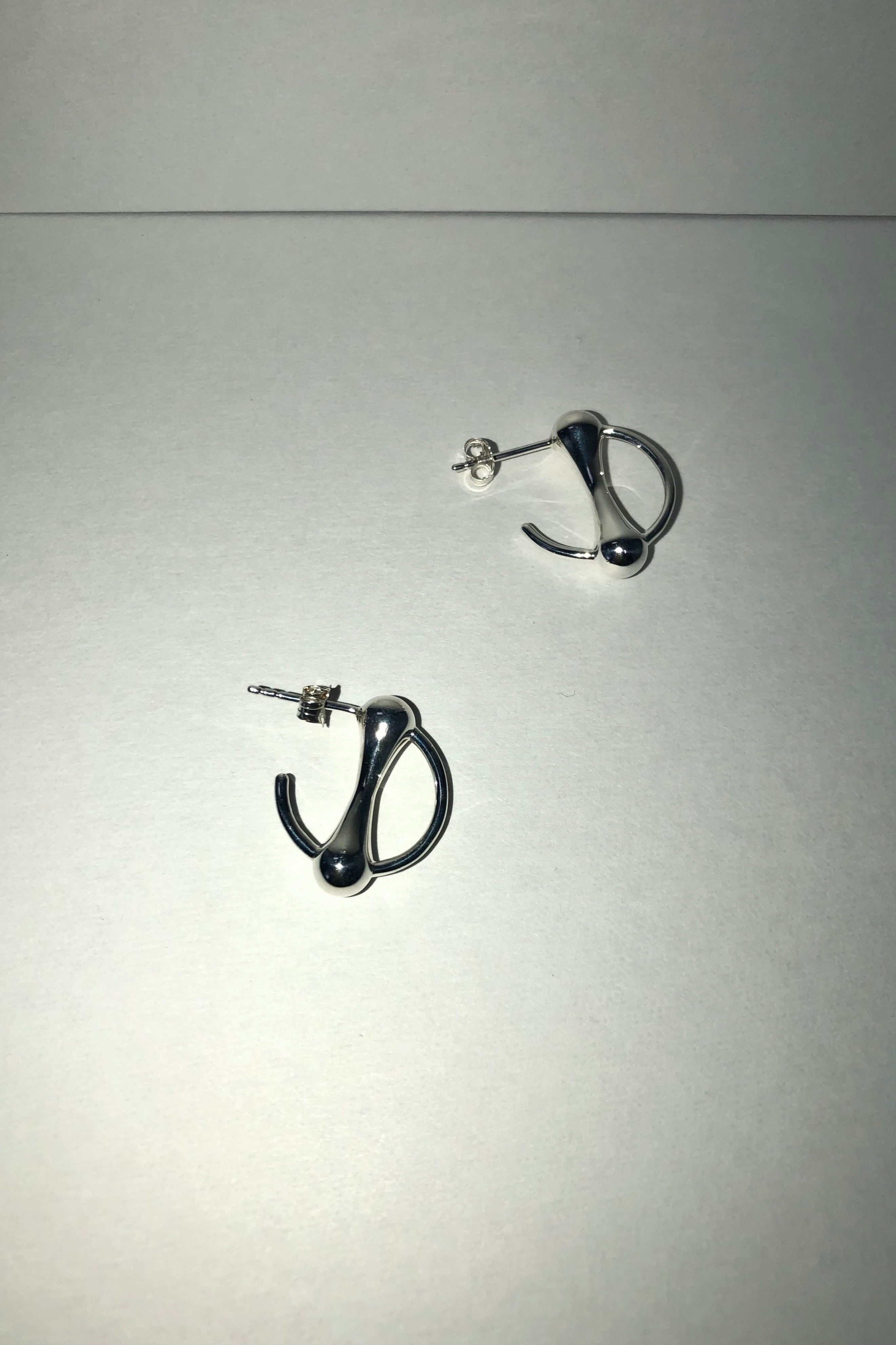 Horizontal pierce