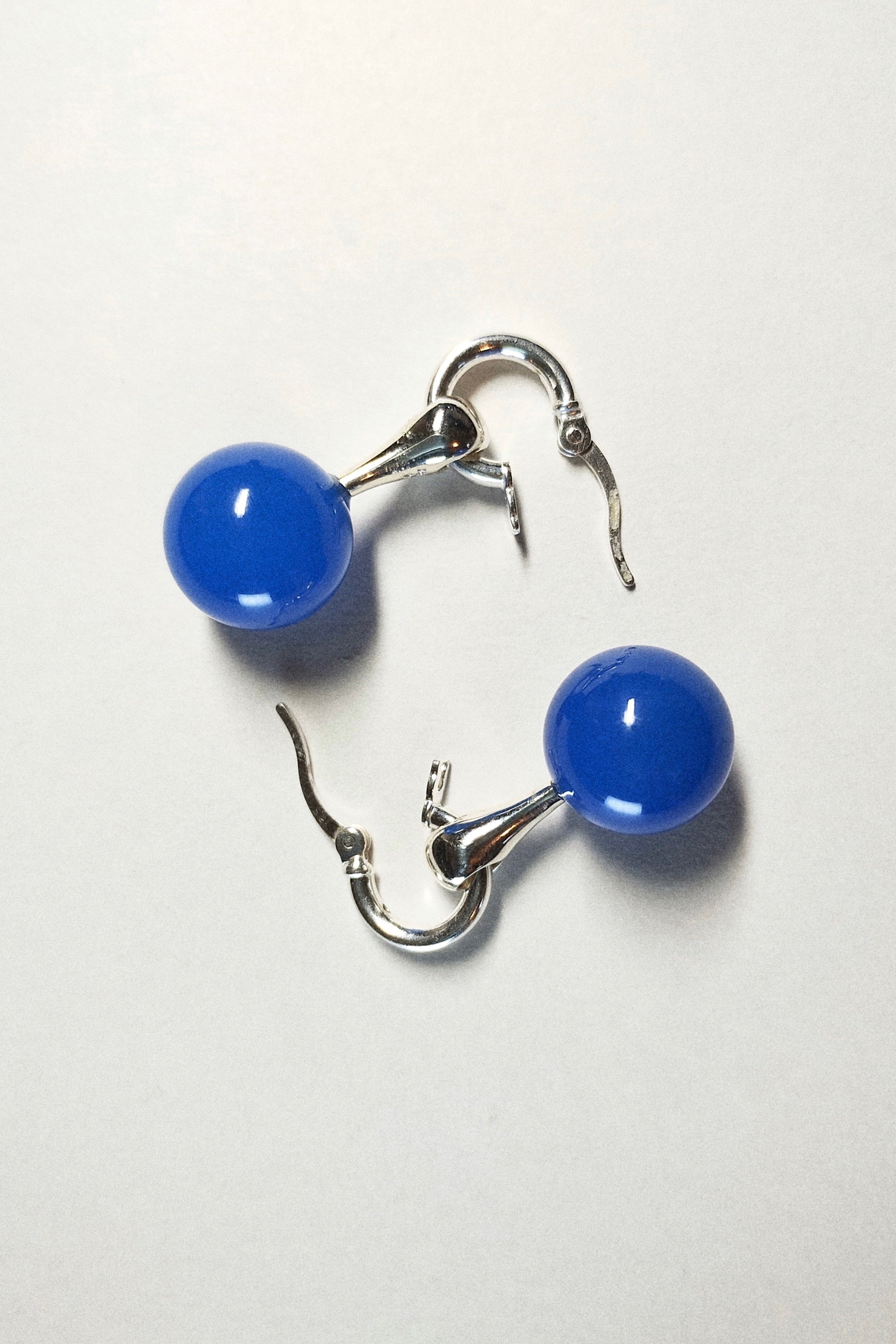 Blueagate sphere pierce