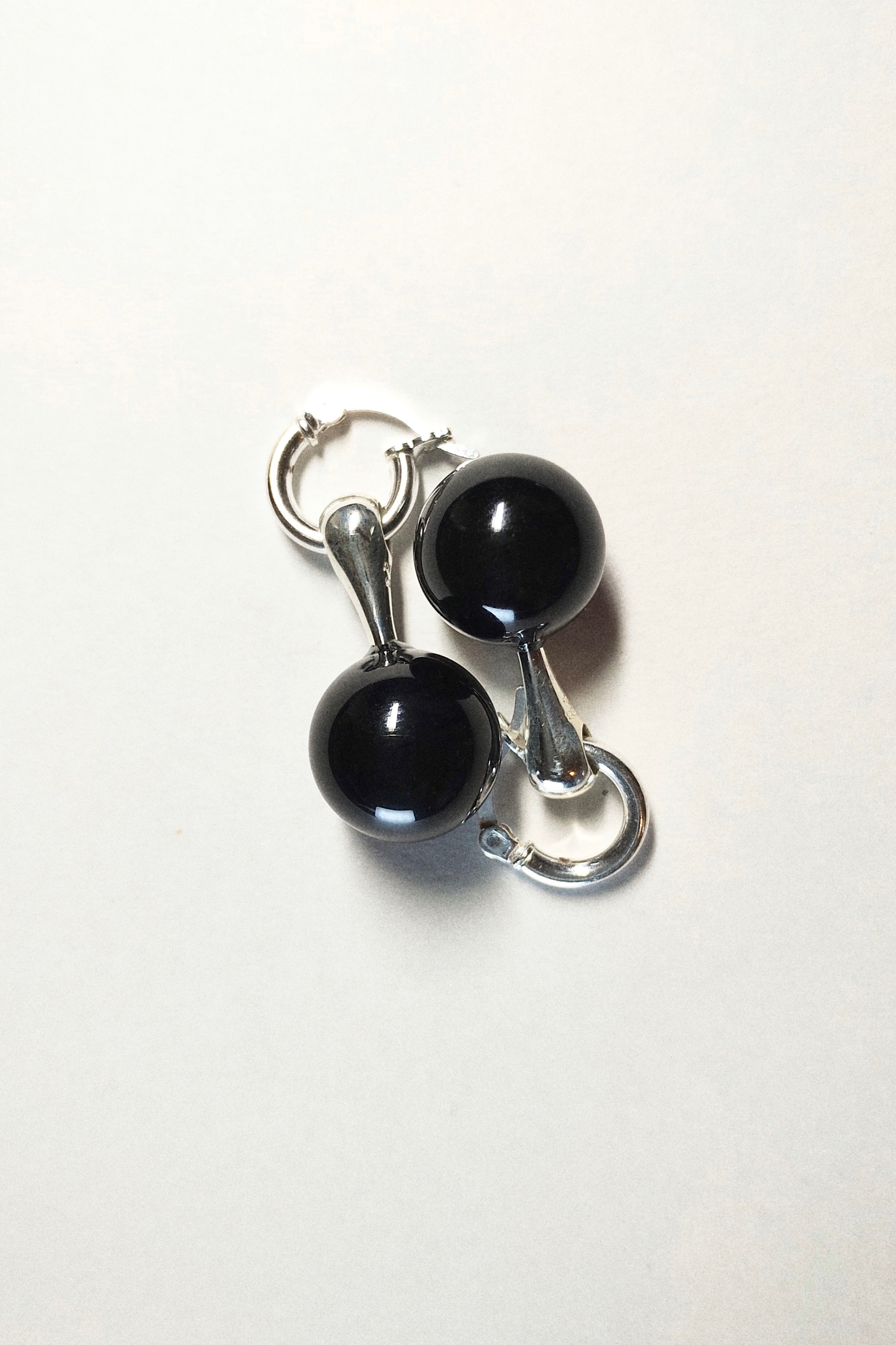 ONYX sphere pierce