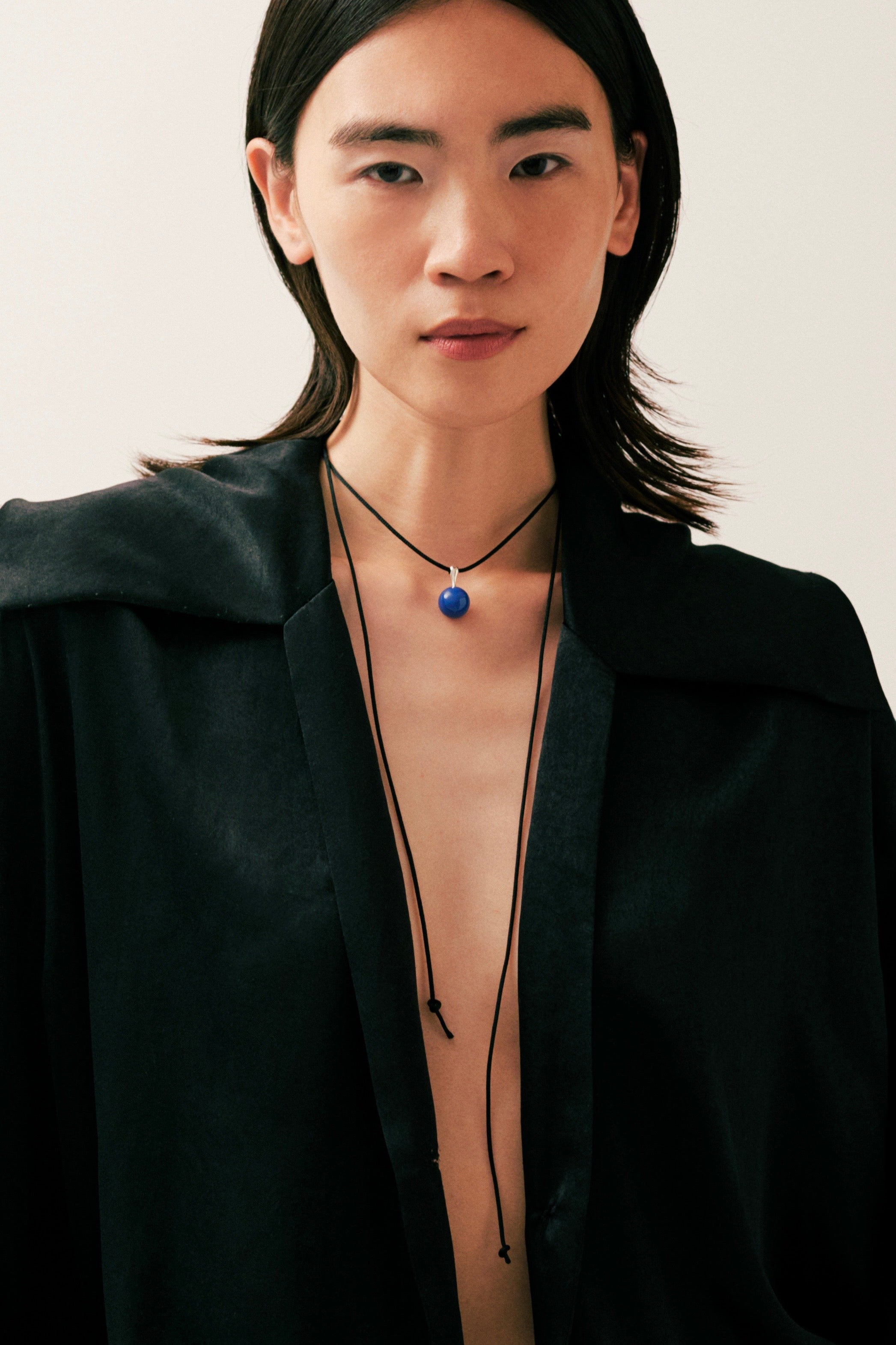 Blueagate leather choker