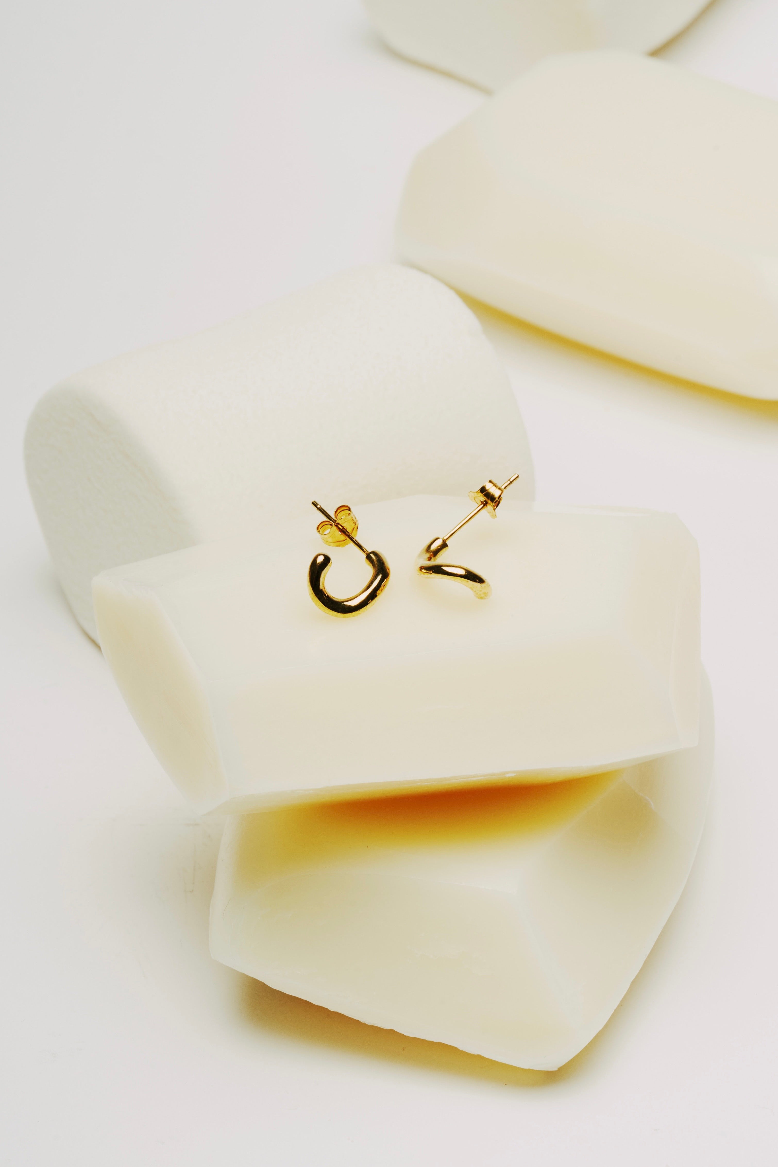 undulation pierce