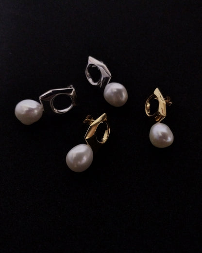 ARCHI H pearl pierce GOLD